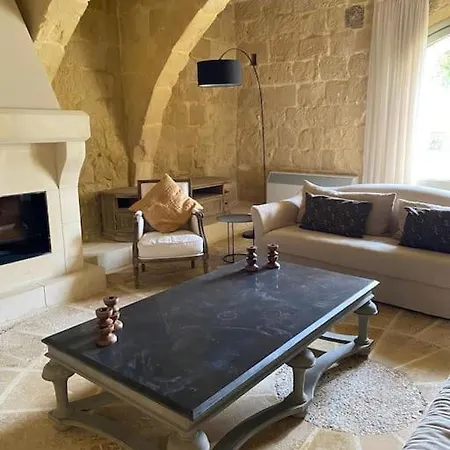 Traditional With Spectacular Sea Views Villa San Lawrenz