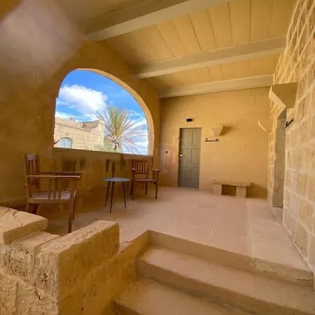 Traditional With Spectacular Sea Views Villa San Lawrenz