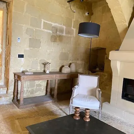 Villa Traditional With Spectacular Sea Views San Lawrenz