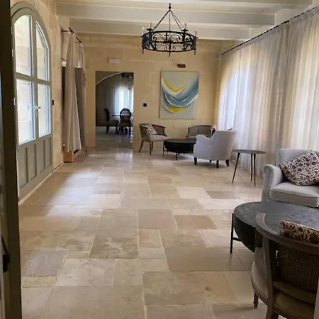 Villa Traditional With Spectacular Sea Views