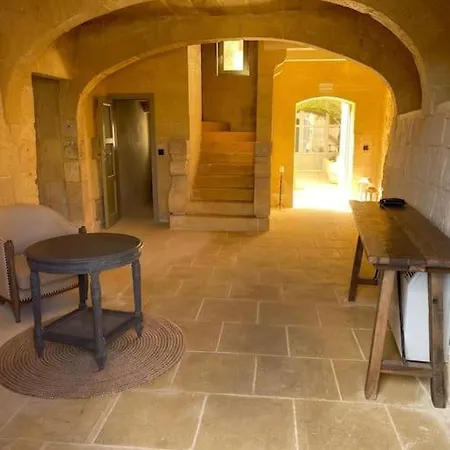 Traditional With Spectacular Sea Views Villa *